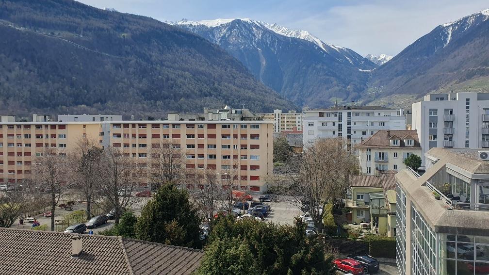 A louer 1920 Martigny Dernier étage 2.5 pièce(s)